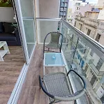 St Julians 302 Near And Paceville 아파트 *